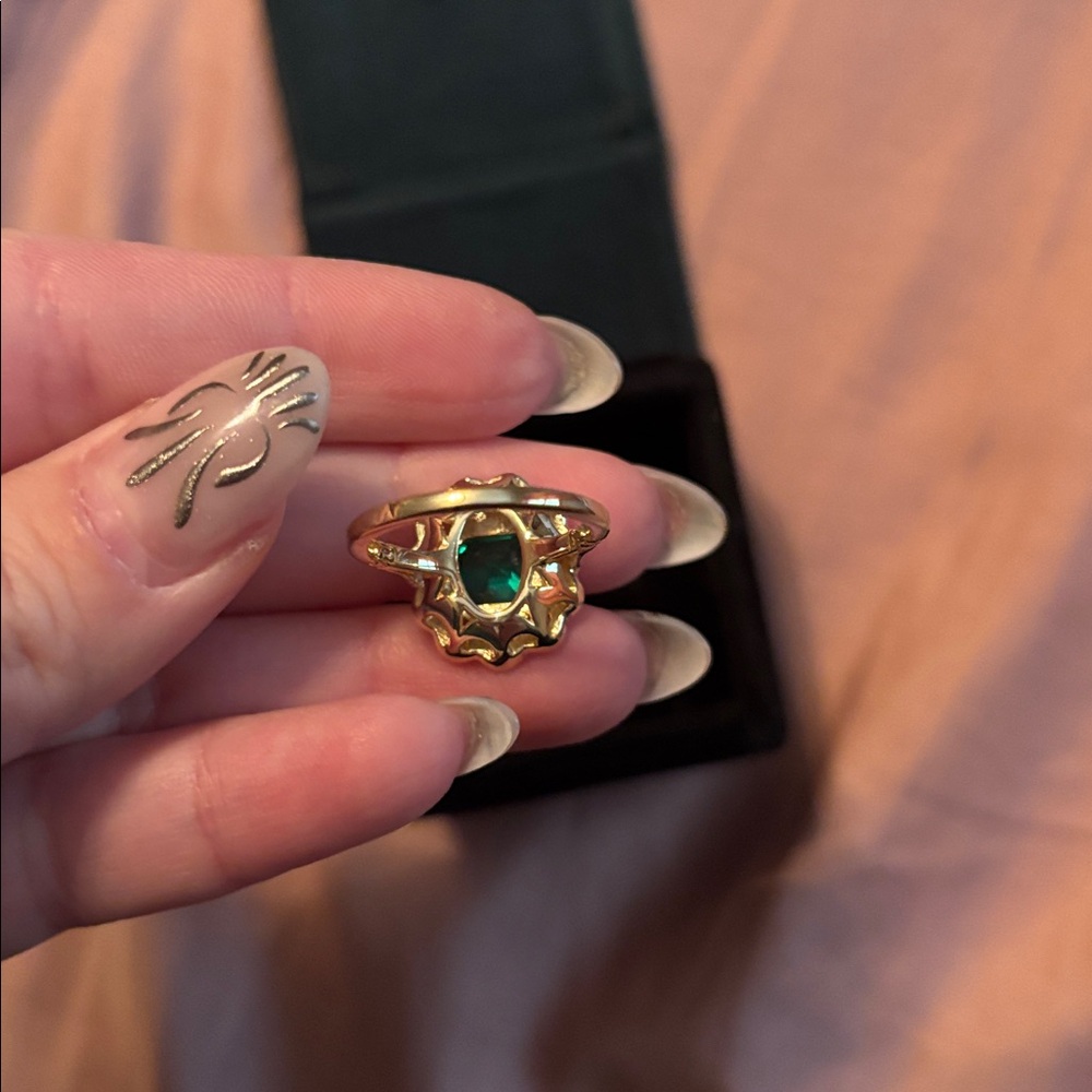 Lab created emerald ring - Picture 3 of 5